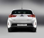 Toyota Auris Hybrid 2012 года